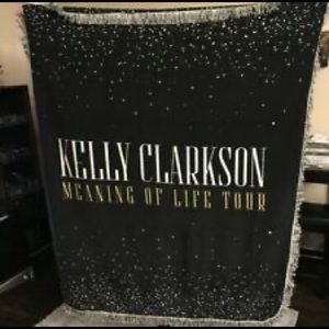 Kelly Clarkson Blanket
